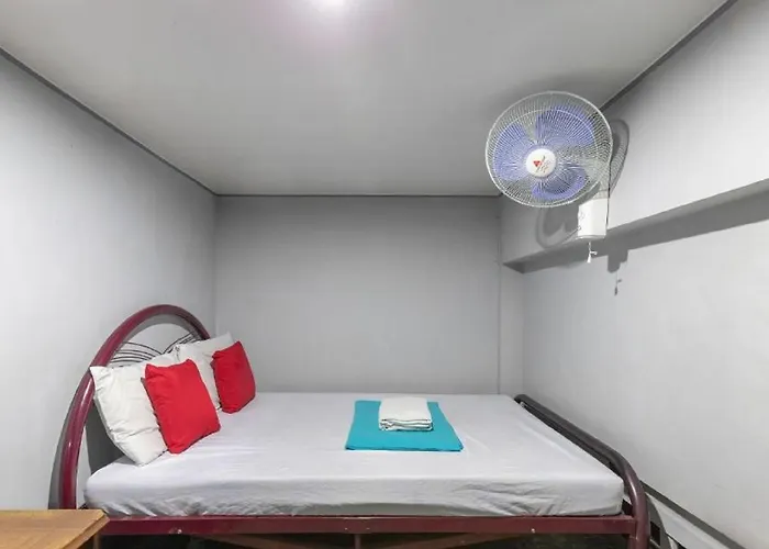 فندق Oyo 722 Slouch 2*