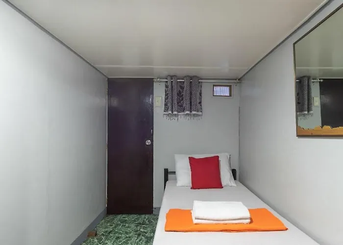 فندق Oyo 722 Slouch
